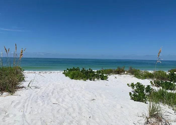 Coconut Castaway - Ocean Views, Walk To Beach, Golf Cart, Club Pool