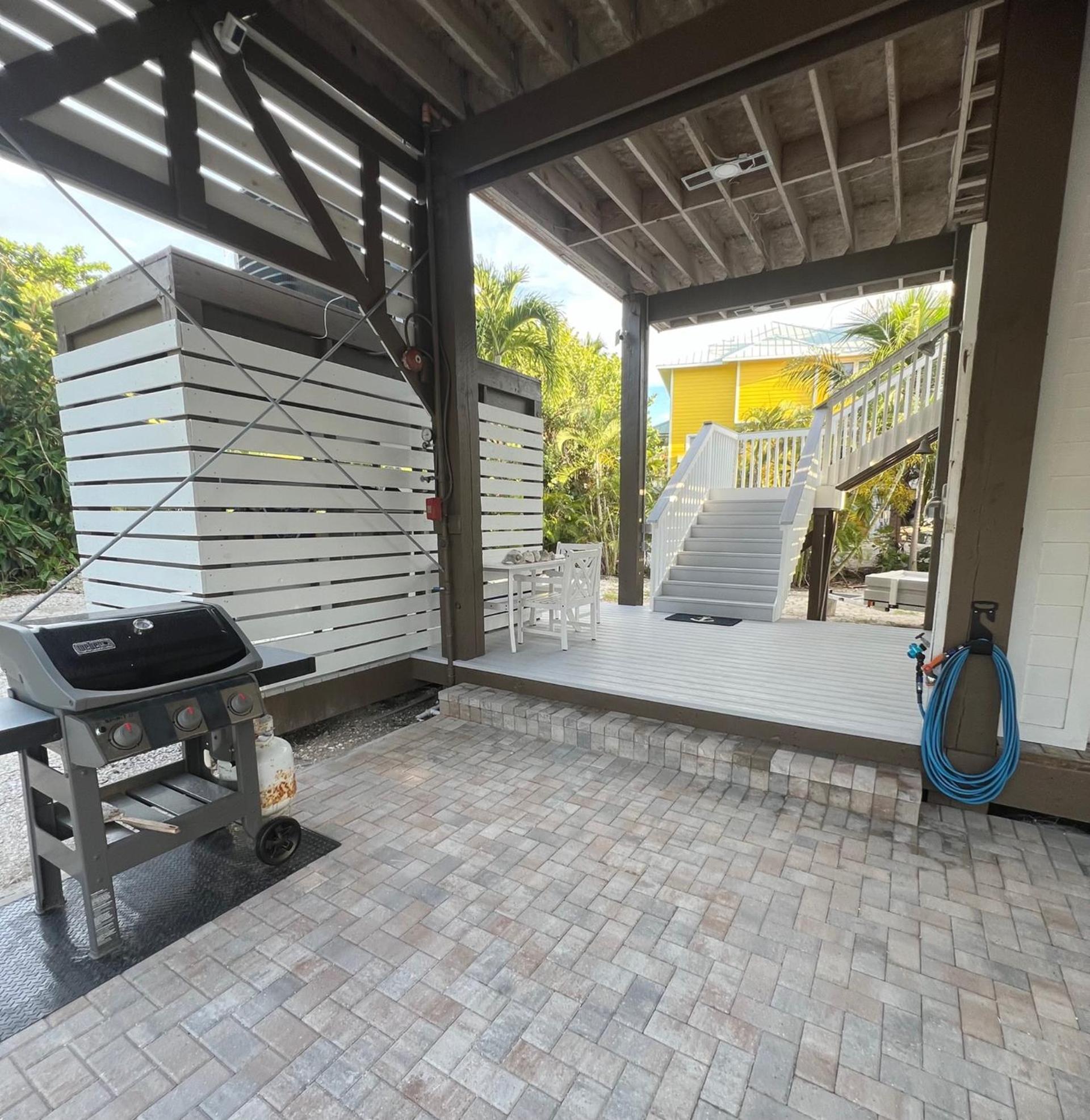 Coconut Castaway - Ocean Views, Walk To Beach, Golf Cart, Club Pool North Captiva
