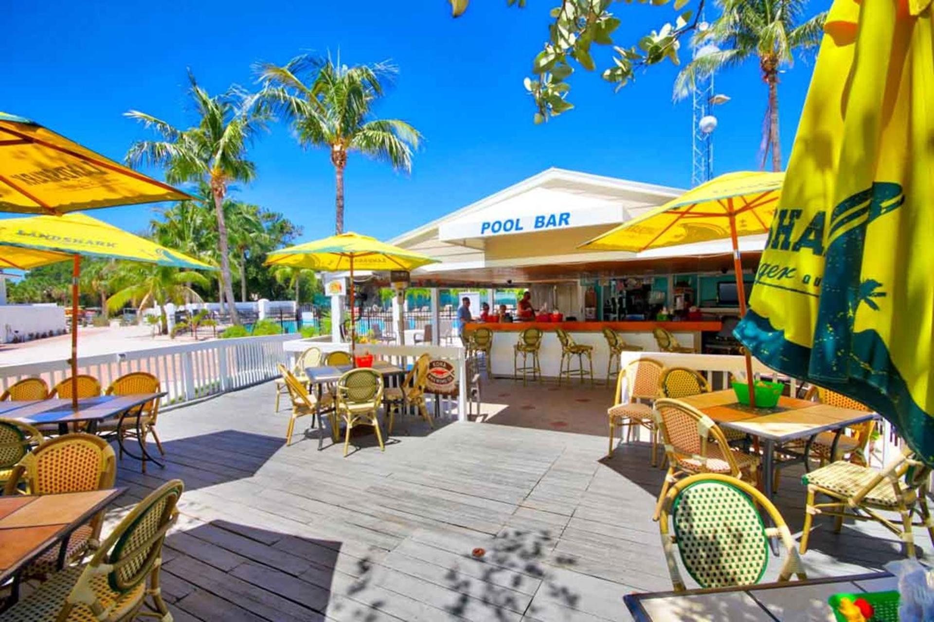 Coconut Castaway - Ocean Views, Walk To Beach, Golf Cart, Club Pool North Captiva