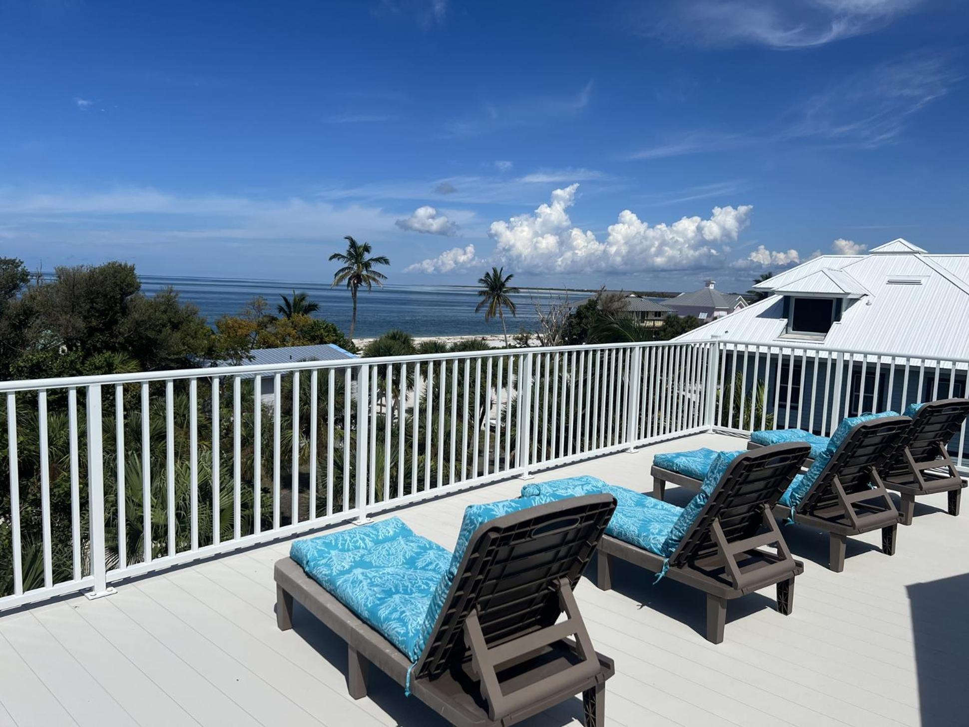 Coconut Castaway - Ocean Views, Walk To Beach, Golf Cart, Club Pool